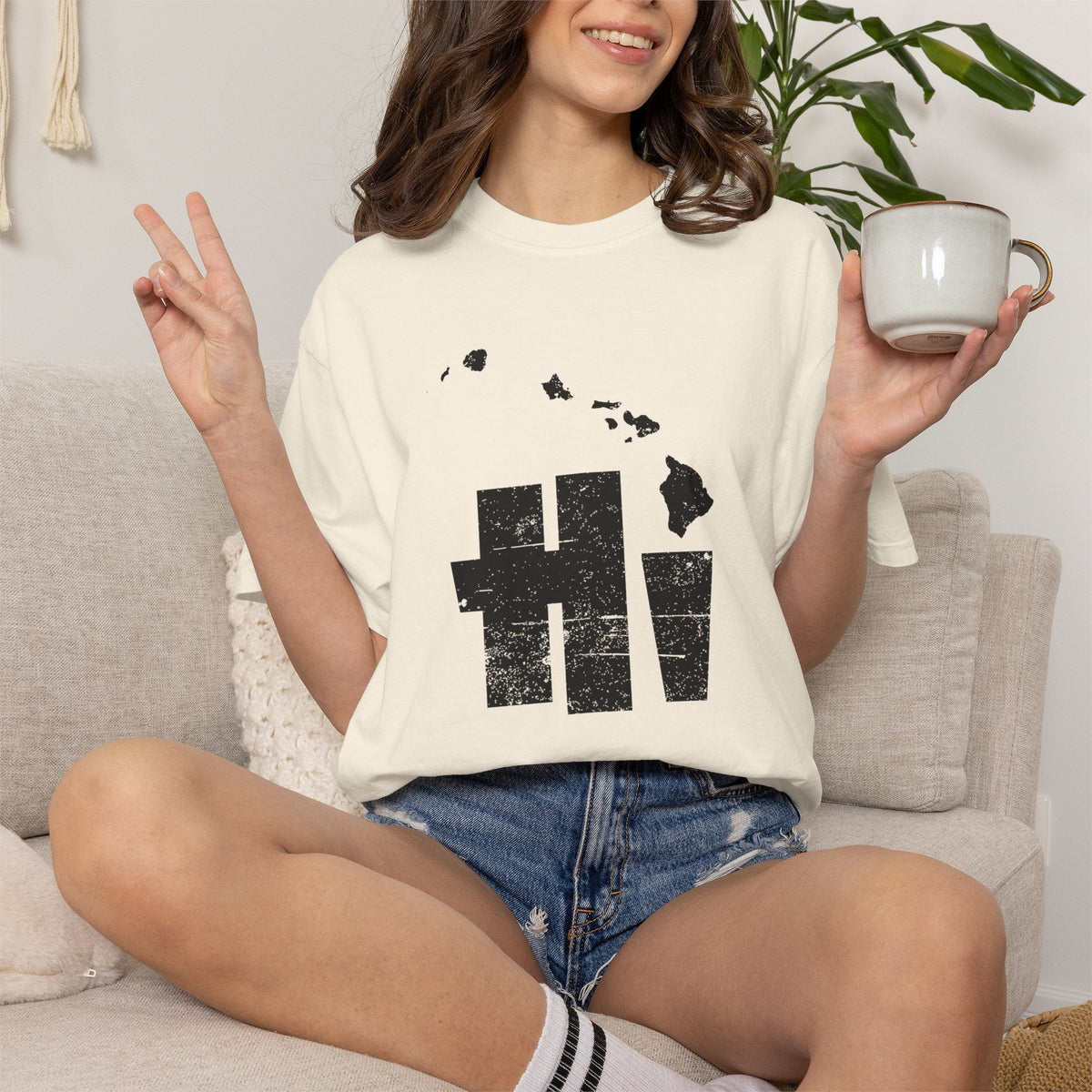 T-Shirt showing a Map of the Hawaiian Island Chain